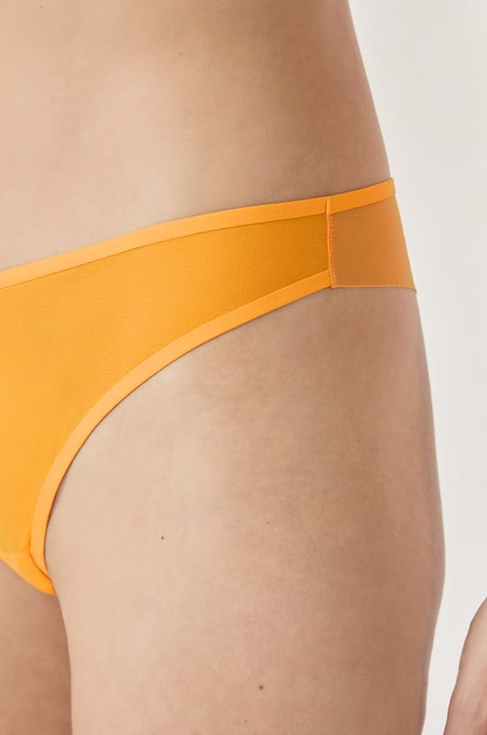 Tulle Thong;${refinementColor}