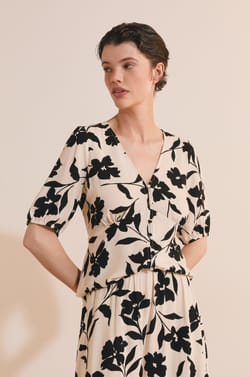 Chemise &agrave; motifs;${refinementColor}