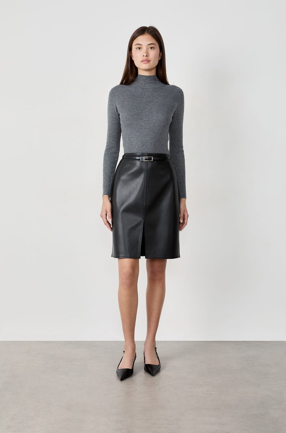 Mid-length faux leather skirt;${refinementColor}