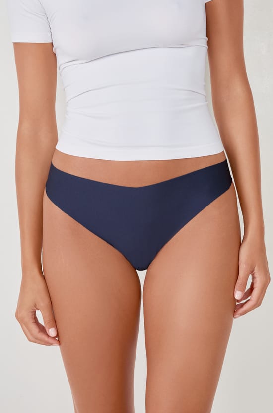 Tanga en microfibre;${refinementColor}