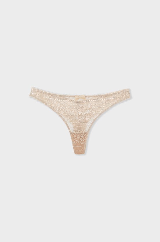 Tanga en dentelle;${refinementColor}