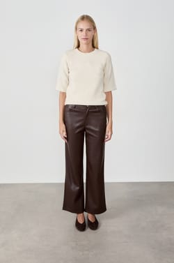 Pantalon large en effet cuir;${refinementColor}