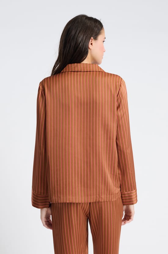 Chemise de pyjama satiné à rayures;${refinementColor}