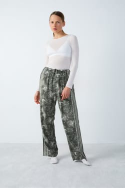 Flared Patterned Pyjama Bottoms;${refinementColor}