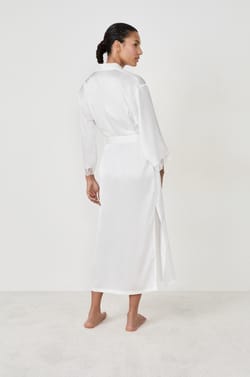 Long satin robe with lace details;${refinementColor}