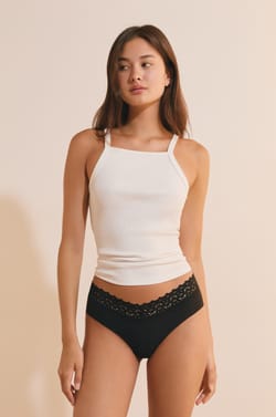V-shape Hipster in Microfibre and Lace;${refinementColor}