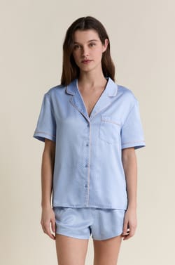 Chemise de pyjama satin&eacute;e &agrave; pois;${refinementColor}
