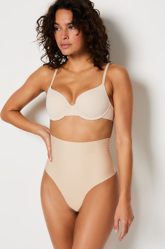 String gainant - maintien fort;${refinementColor}
