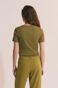 T-shirt &agrave; col V avec coton modal;${refinementColor}