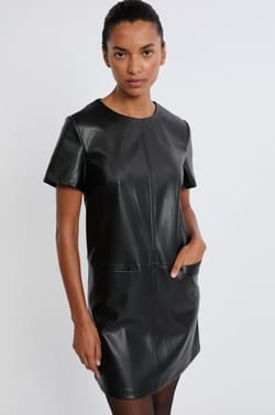 Robe courte droite effet cuir;${refinementColor}