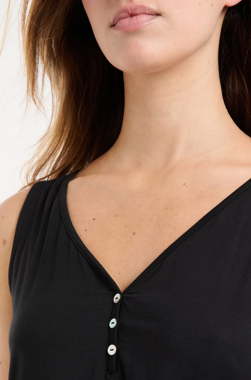 Top de pijama con cuello en V de modal;${refinementColor}