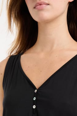 Top de pijama con cuello en V de modal;${refinementColor}