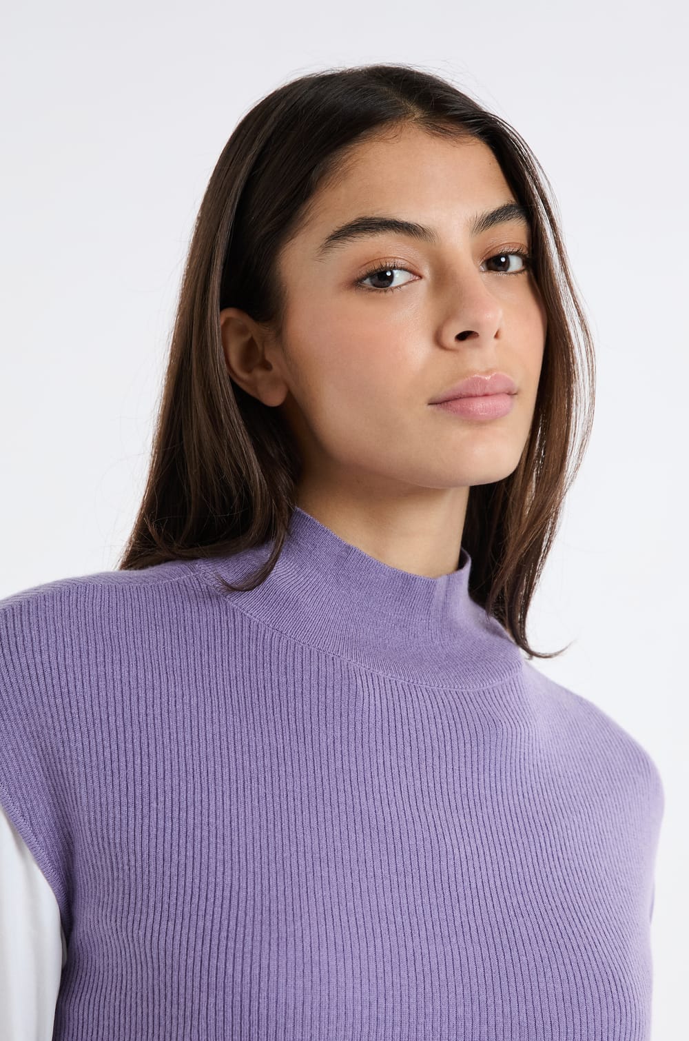 Pull sans manches col montant;${refinementColor}