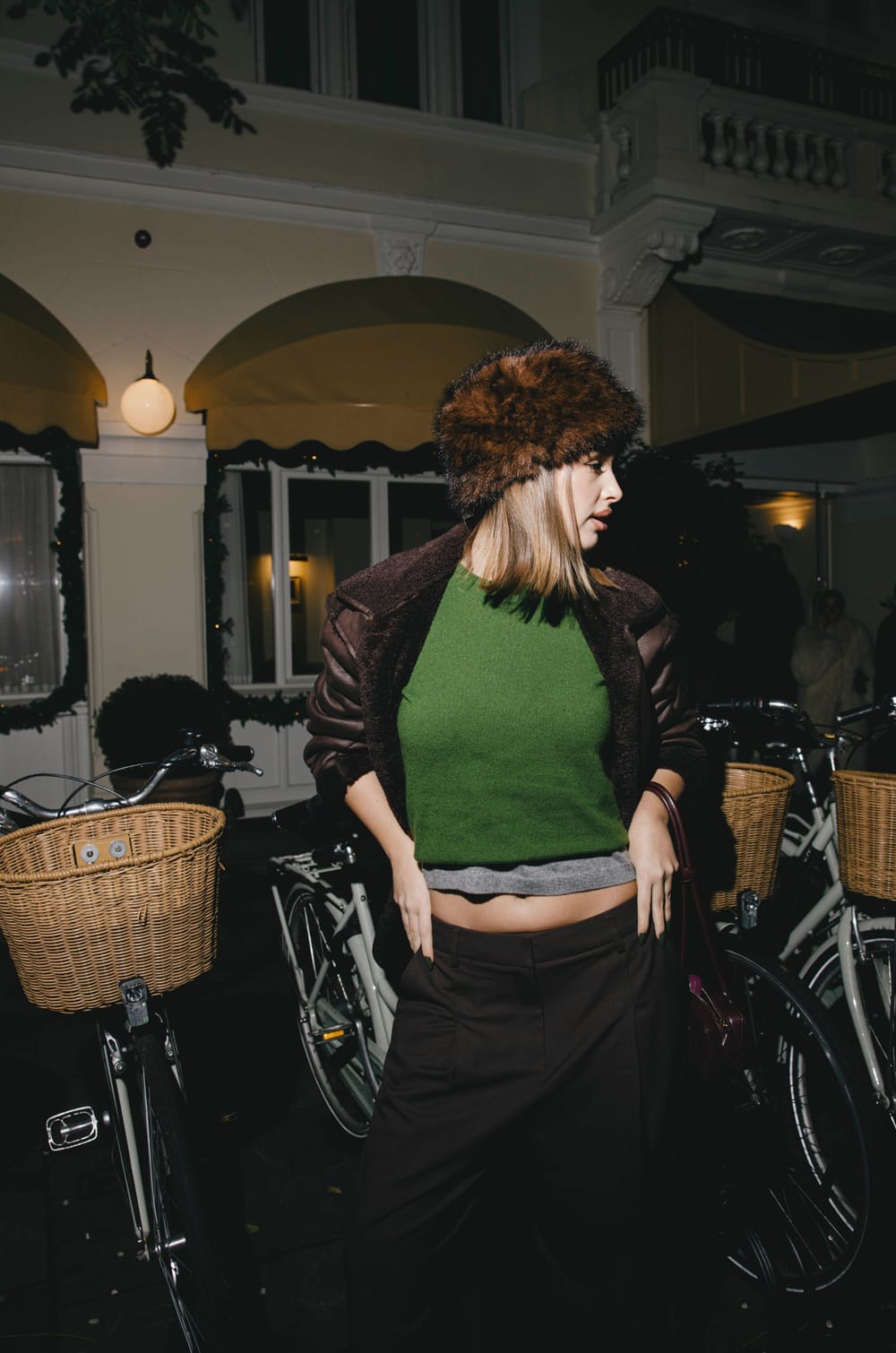 Look @paylyna;${refinementColor}