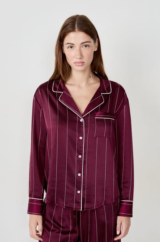 Chemise de pyjama à rayures en satin;${refinementColor}
