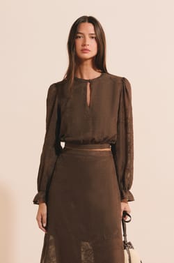 Chemise courte avec d&eacute;tails broderie;${refinementColor}