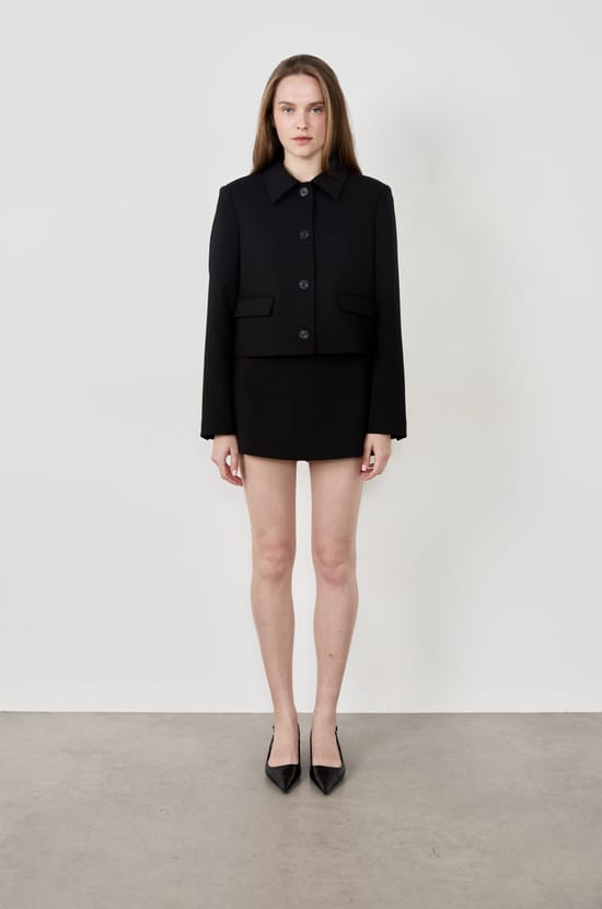 Short blazer jacket;${refinementColor}