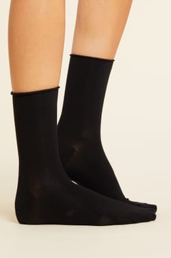 Lot de 2 paires de chaussettes essentielles unies;${refinementColor}