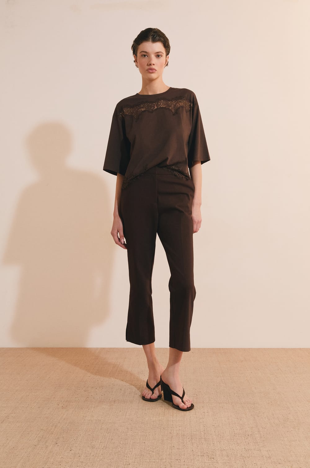 T-shirt en coton avec d&eacute;tail dentelle;${refinementColor}