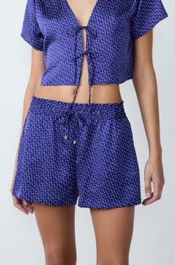 Short de pyjama satiné imprimé;${refinementColor}