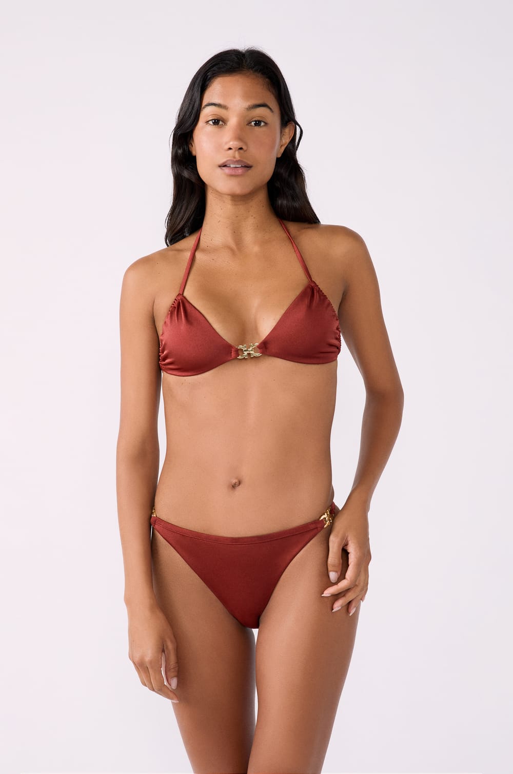 Brazilské bikiny spodní díl plavek s ozdobnými detaily;${refinementColor}