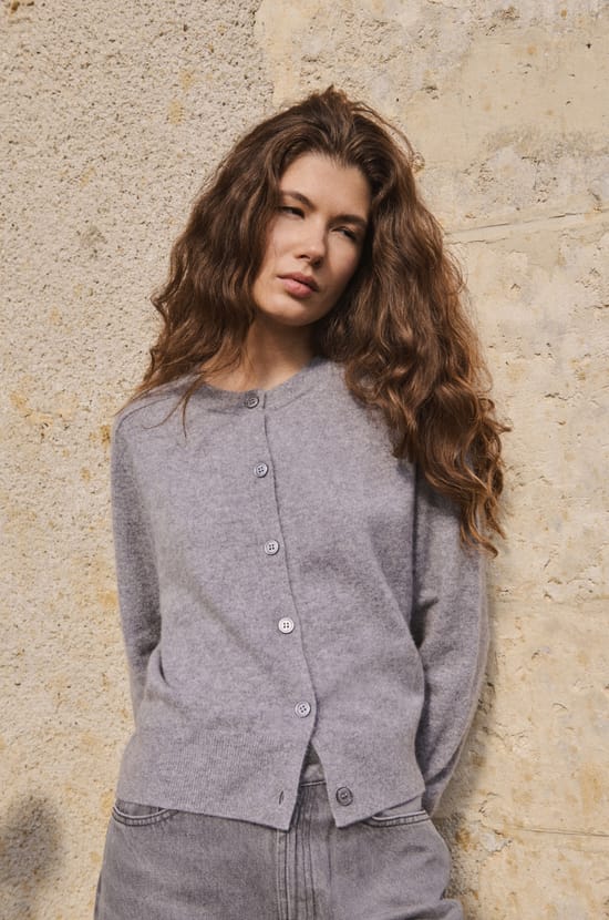 Cardigan &agrave; manches longues 100% cachemire;${refinementColor}