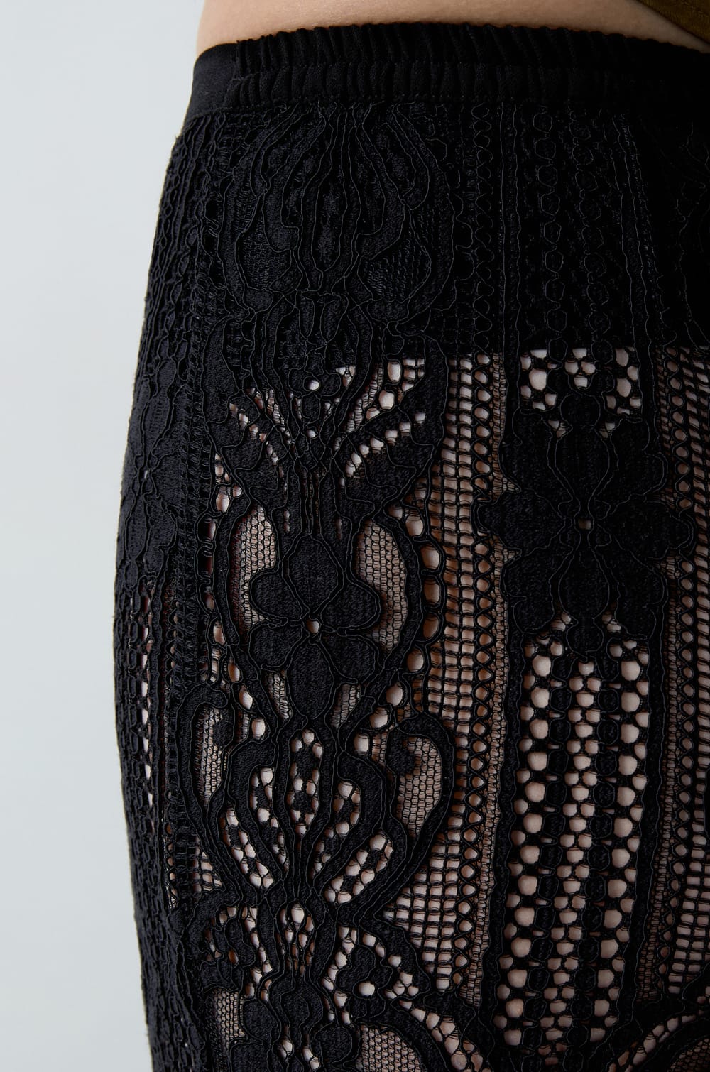 Transparente Pyjama-Hose mit Stickerei;${refinementColor}