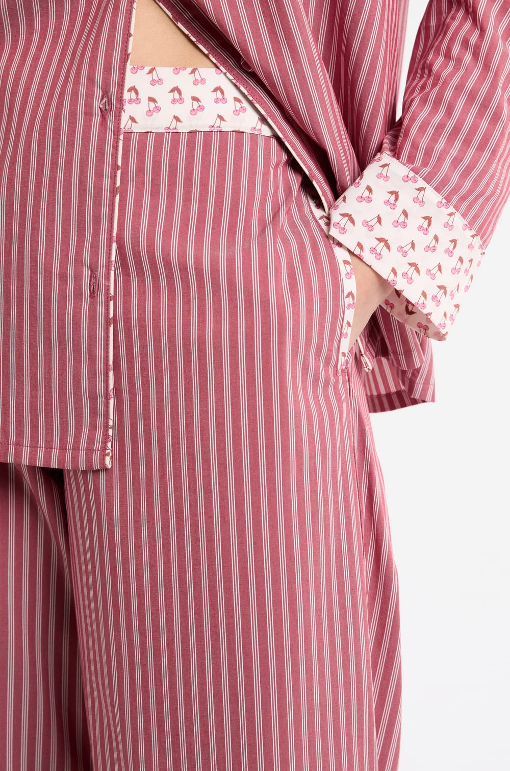 Pantal&oacute;n de pijama a rayas de algod&oacute;n con estampado mocktail;${refinementColor}