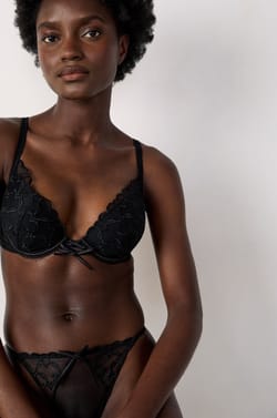 Bra No. 2 - Plunging Push-Up;${refinementColor}