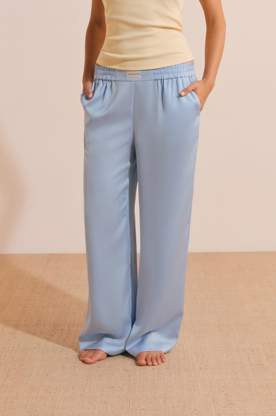 Pantalon de pyjama satin&eacute;;${refinementColor}