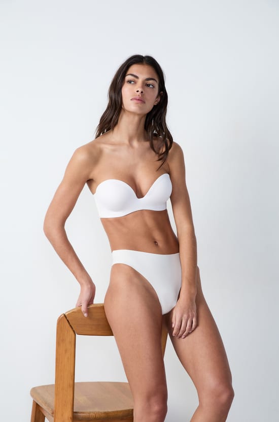 High-leg Tanga in Microfiber;${refinementColor}