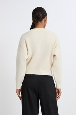 Pull col V avec boutons dor&eacute;s;${refinementColor}