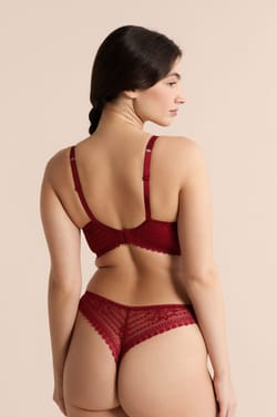 Soutien-gorge N.5 - Le coques fines plongeant;${refinementColor}