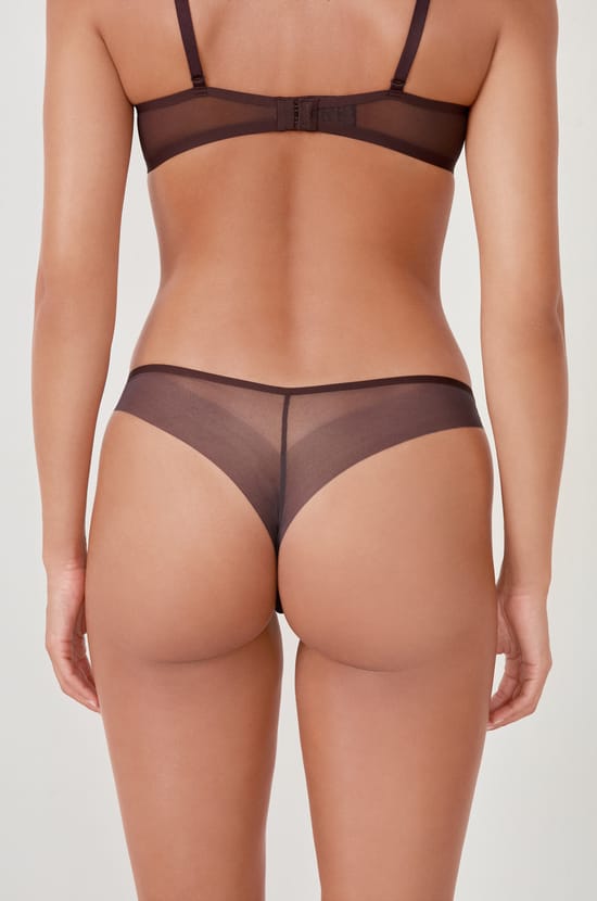 String transparent en tulle;${refinementColor}