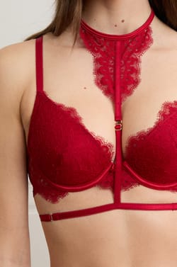 Collier tour de cou en dentelle;${refinementColor}