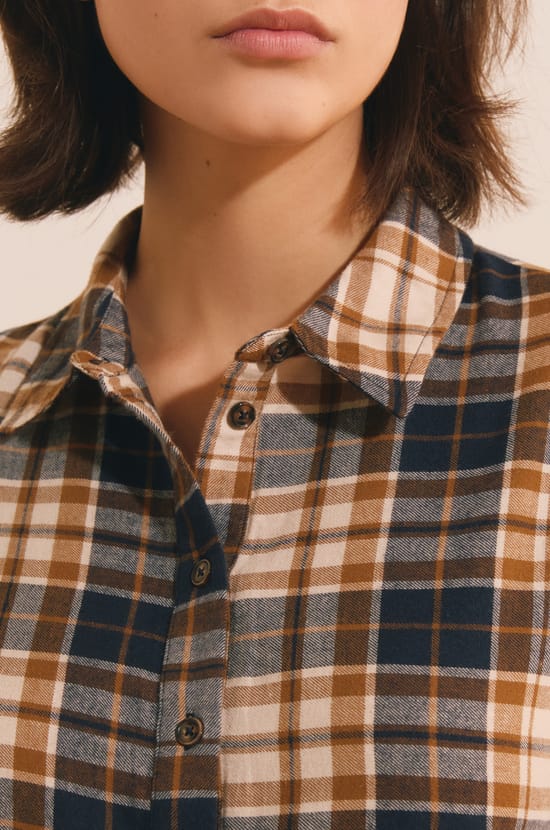 Chemise courte &agrave; carreaux avec broderies;${refinementColor}