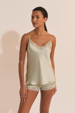 Caraco en soie d&eacute;tails dentelle ;${refinementColor}