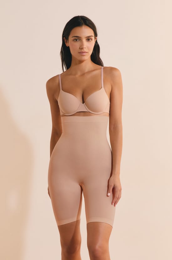 Panty sculptant taille haute;${refinementColor}