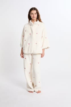 Veste à motifs coeurs effet polaire;${refinementColor}