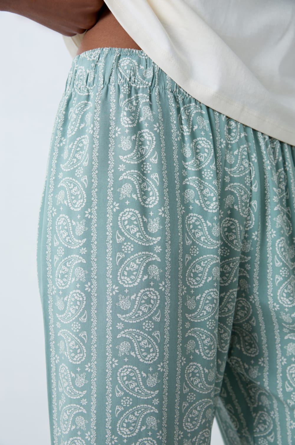 Patterned Pajama Pants;${refinementColor}