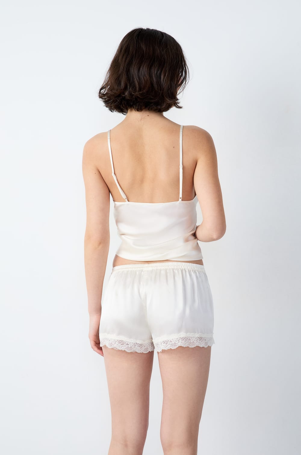 Shorts aus Seide;${refinementColor}
