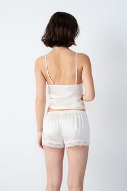 Shorts aus Seide;${refinementColor}