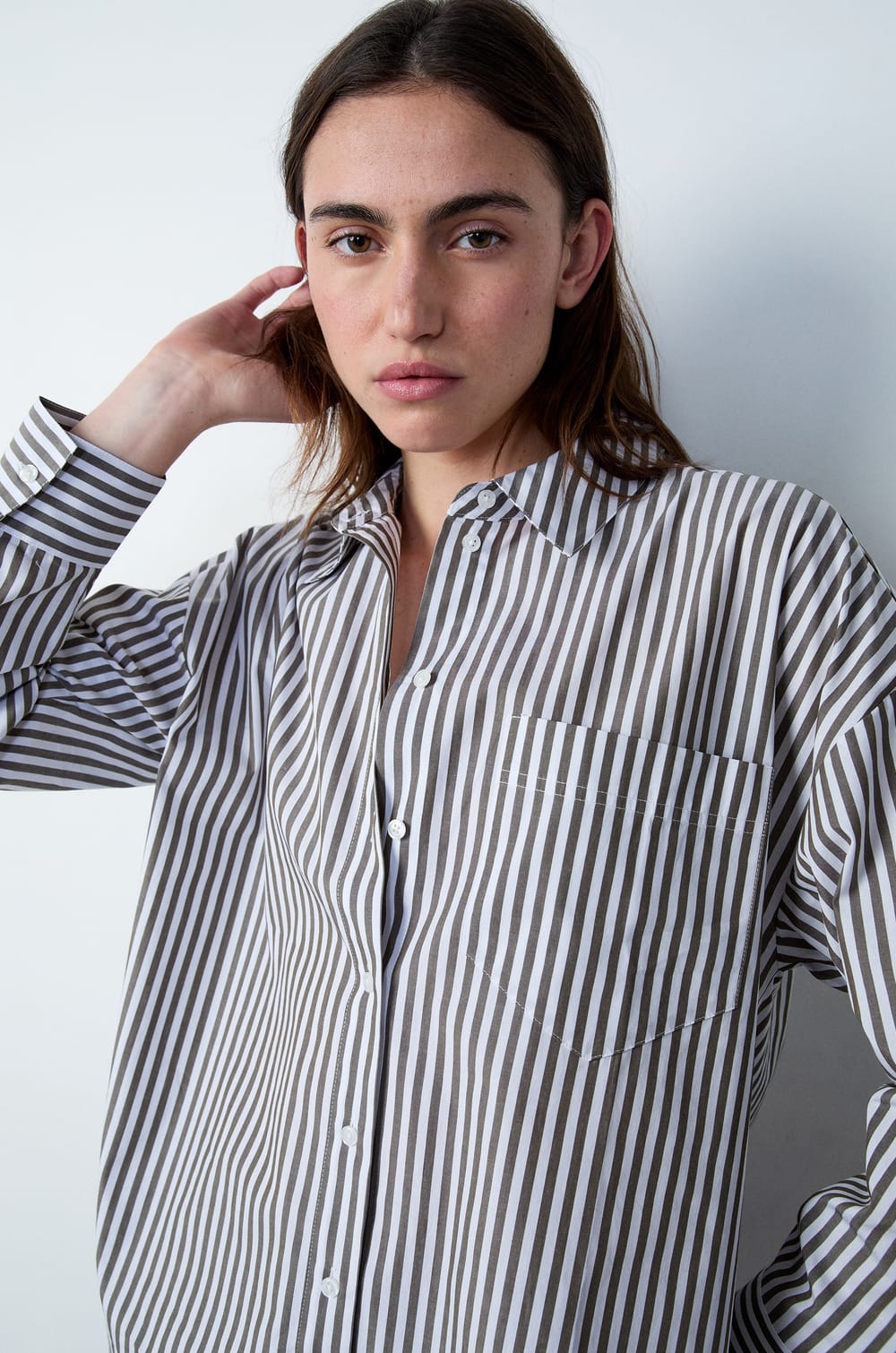 Long-sleeved striped shirt;${refinementColor}