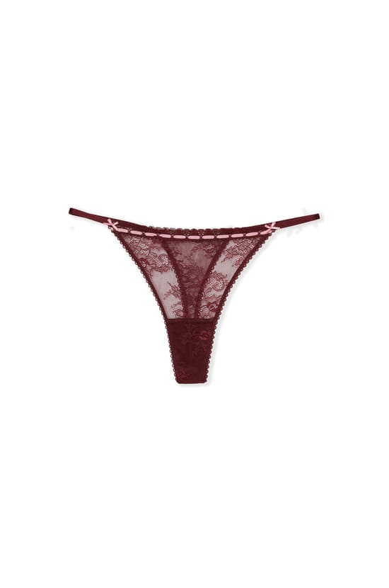 String en dentelle;${refinementColor}
