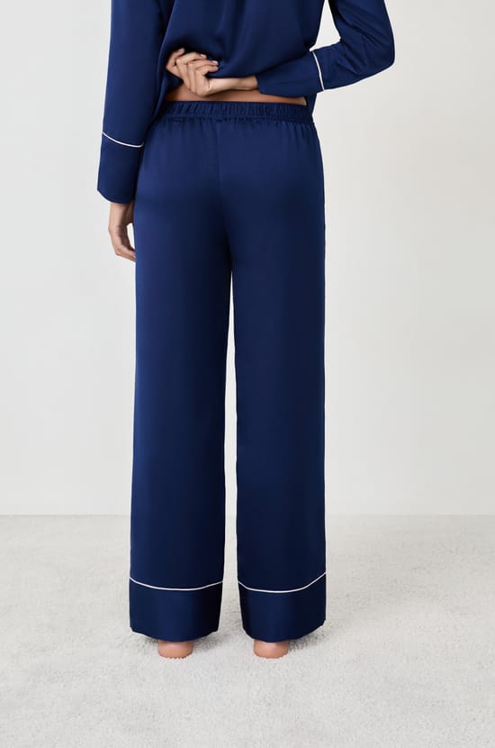 Pantalon de pyjama satiné;${refinementColor}