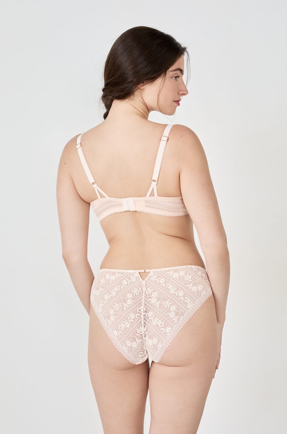 Bra N.4 - The Lightly Lined Bra;${refinementColor}