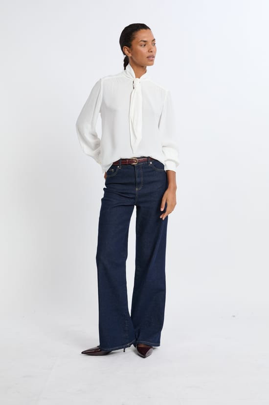 Chemise avec col cravate;${refinementColor}