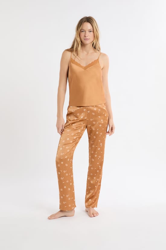 Ensemble de pyjama 3 pièces satiné;${refinementColor}