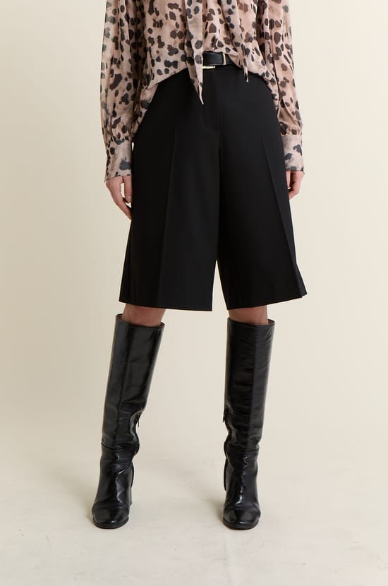 Bermuda-Shorts;${refinementColor}