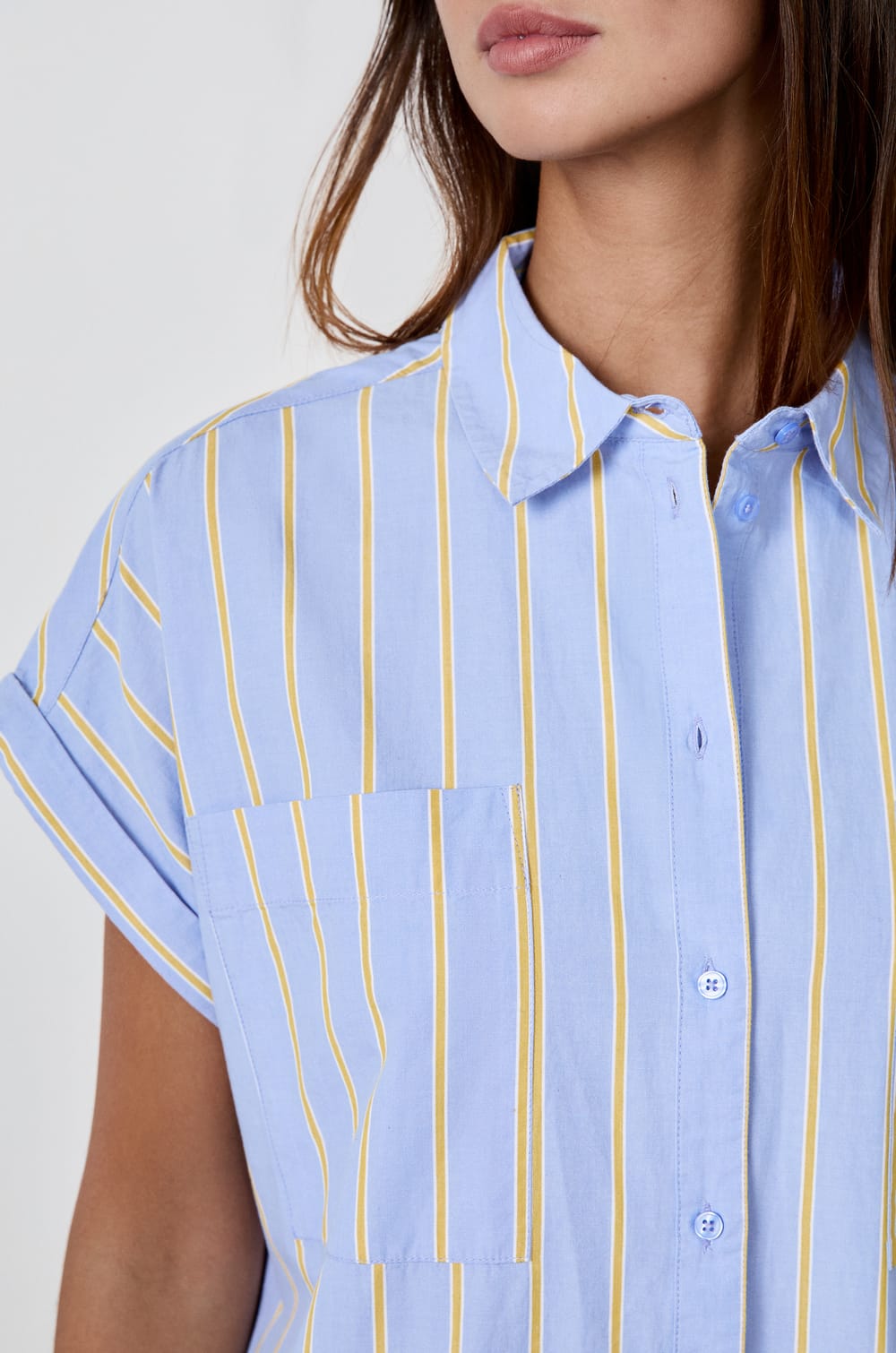 Robe chemise manches courtes à rayures;${refinementColor}